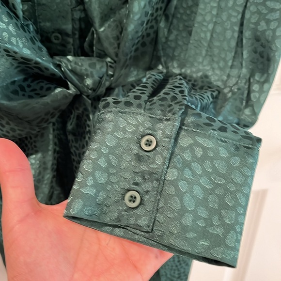 Green silk look dress - Picture 8 of 9